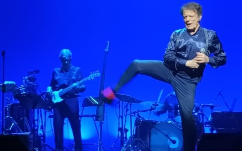 Massimo Ranieri: Un Volo Senza Fine al Teatro Civico