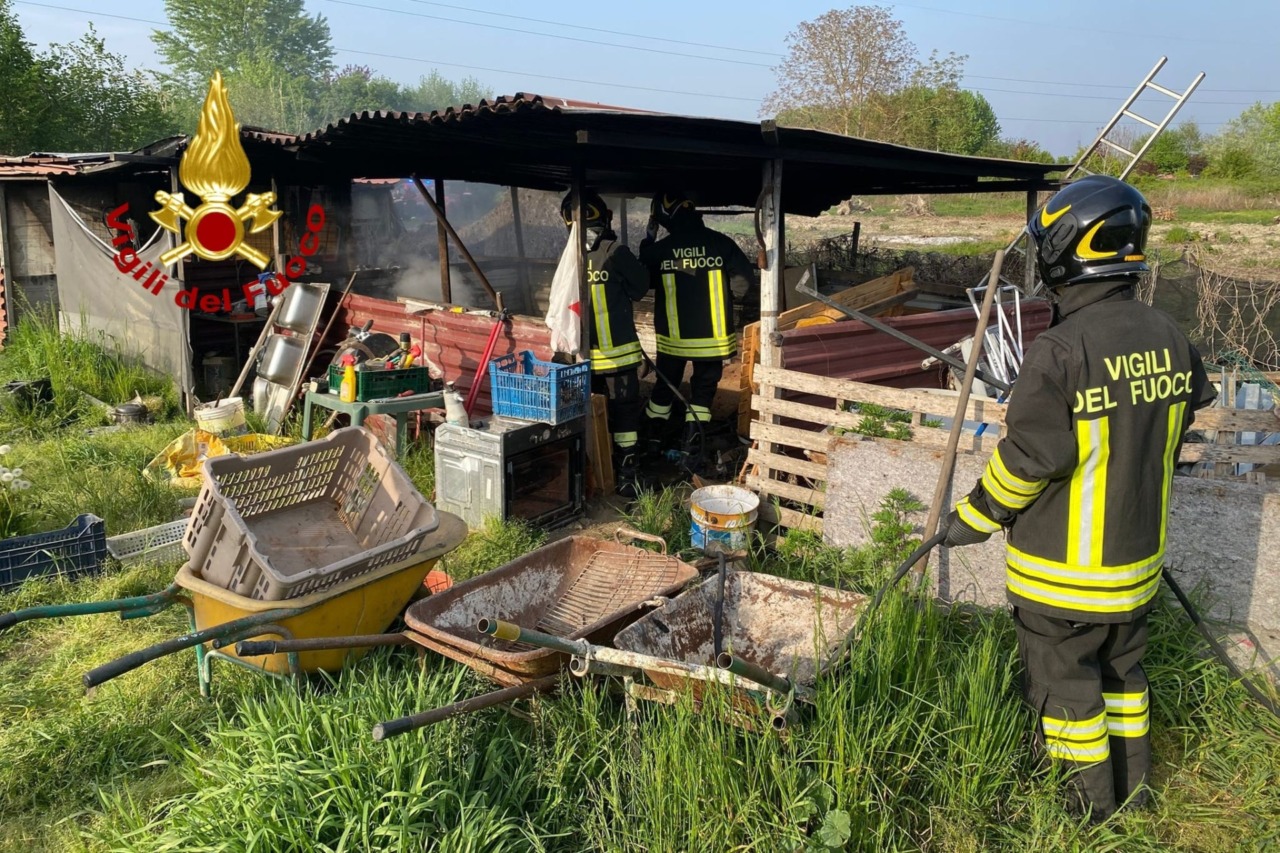 Incendio masserizie a Trino sabato scorso: evitati guai peggiori
