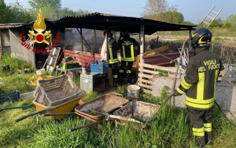 Incendio masserizie a Trino sabato scorso: evitati guai peggiori