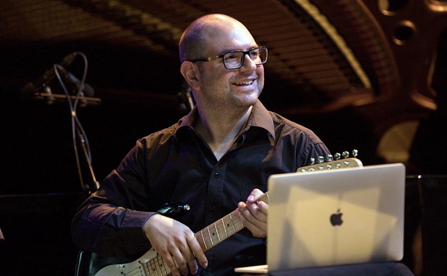 Hollow: Sergio Sorrentino in concerto al Museo Borgogna