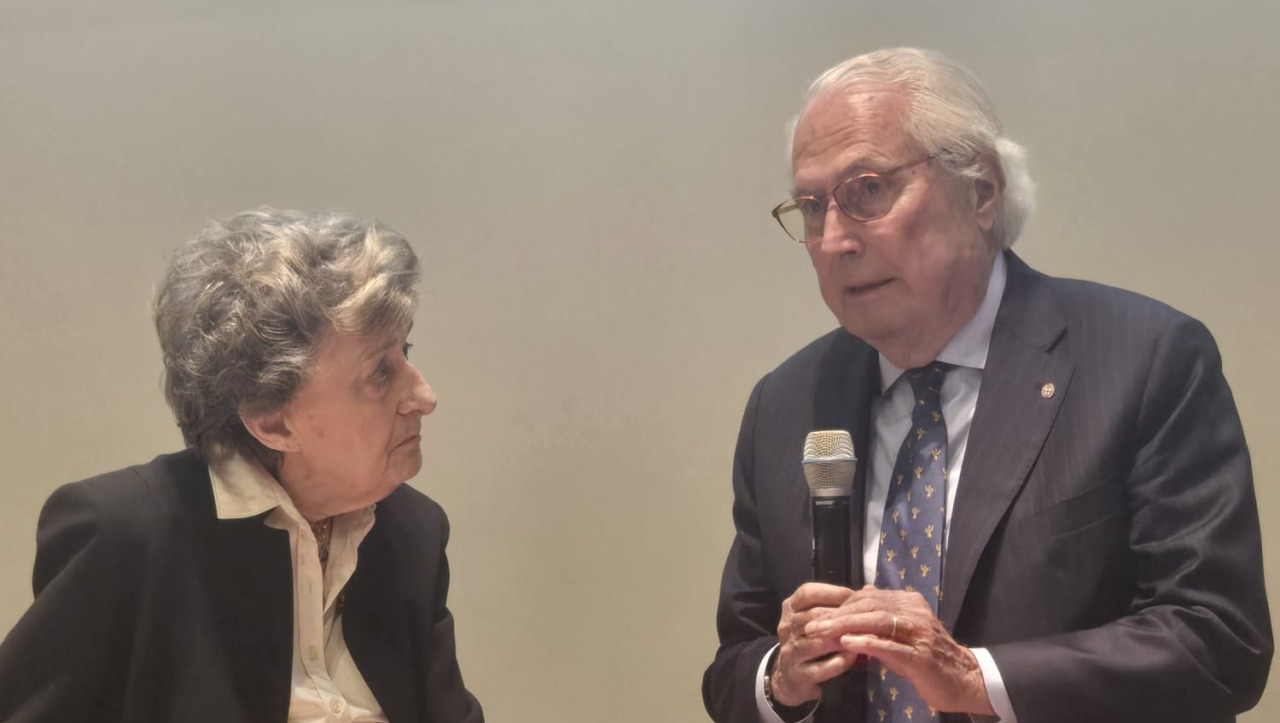 Il ringraziamento del sindaco Scheda alla professoressa Maria Pia Saviolo Magrassi