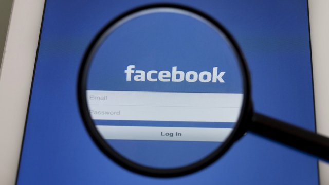 Pirati o imbecilli? Altri profili Facebook falsi con il nome del sindaco Scheda