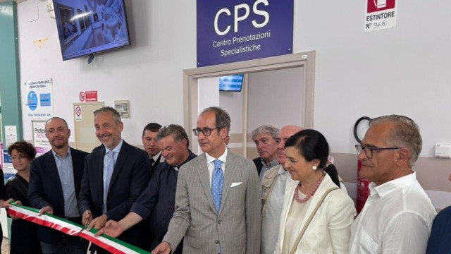 Una nuova sala d’attesa per il “CUP interno” dell’ospedale Sant’Andrea di Vercelli