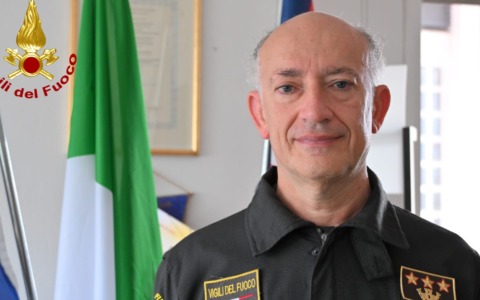 Cambio ai vertici dei Vigili del Fuoco: il Comandante Claudio Giacalone lascia Vercelli