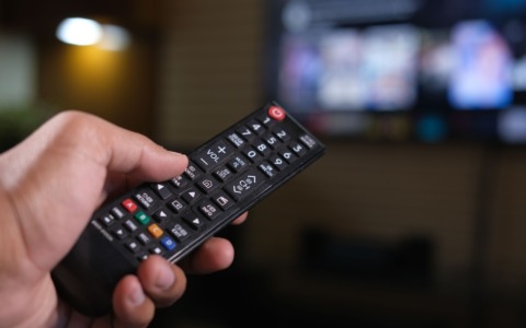Vacanze lontano dalla città? Con tivùsat la TV arriva anche dove il digitale terrestre non prende