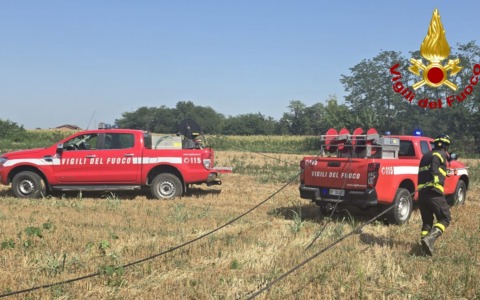 Incendio legnaia ad Alice Castello: intervengono i Vigili del Fuoco