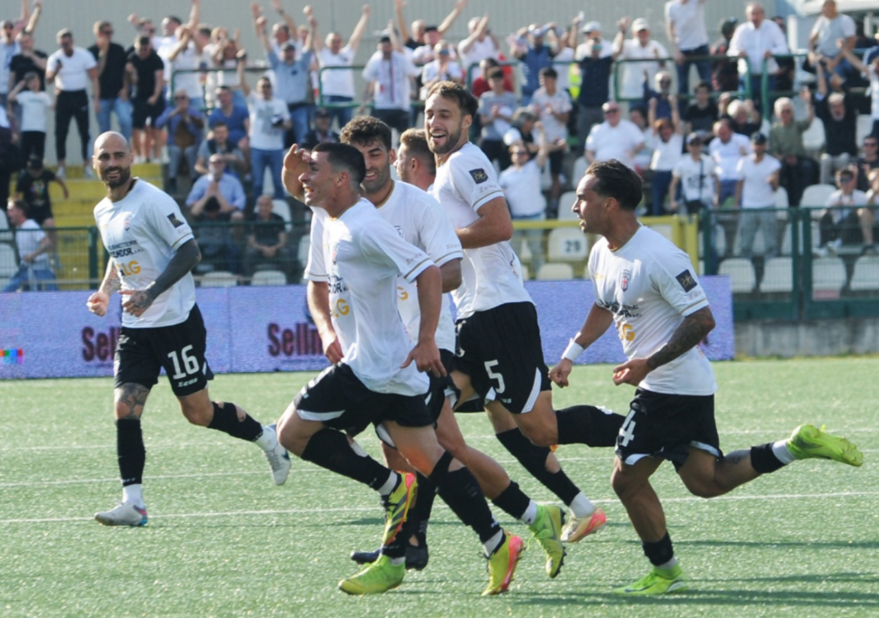 Club Forza Pro augura buon campionato agli innamorati delle Bianche Casacche