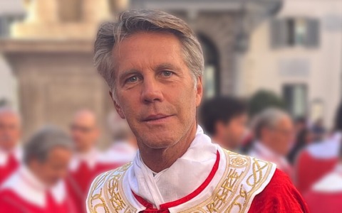 Domenica Emanuele Filiberto di Savoia riceverà dalla Pro Loco di Santhià il Premio del Capitanato 2026