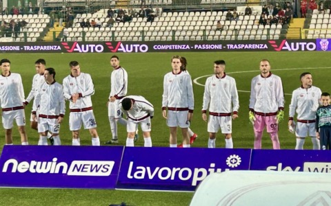 Pro Vercelli, al peggio non c’è mai fine! Il Lecco passeggia 0-5 al Piola, ma Bonera e i giocatori non c’entrano…