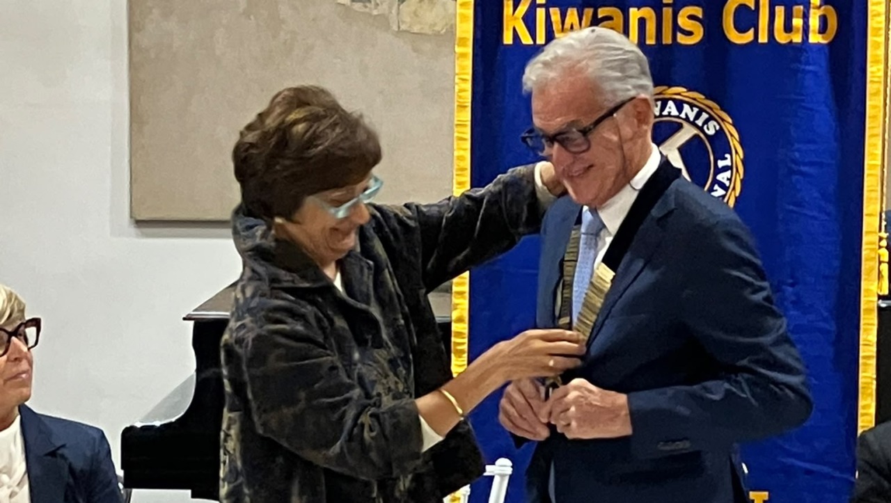 Passaggio di Campana al Kiwanis Vercelli: Piero Medri è il nuovo presidente