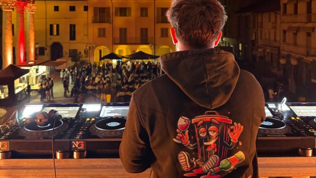Santhià in festa: il successo dei Marsun in Piazza Roma
