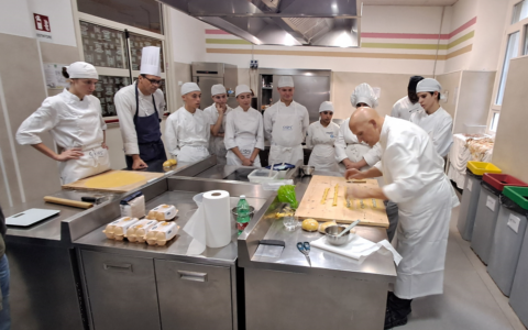 Lezioni di pasta e di vita al CIOFS FP di Vercelli